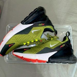Nike air max 270 size 6.5Y - fits like a 7.5 women